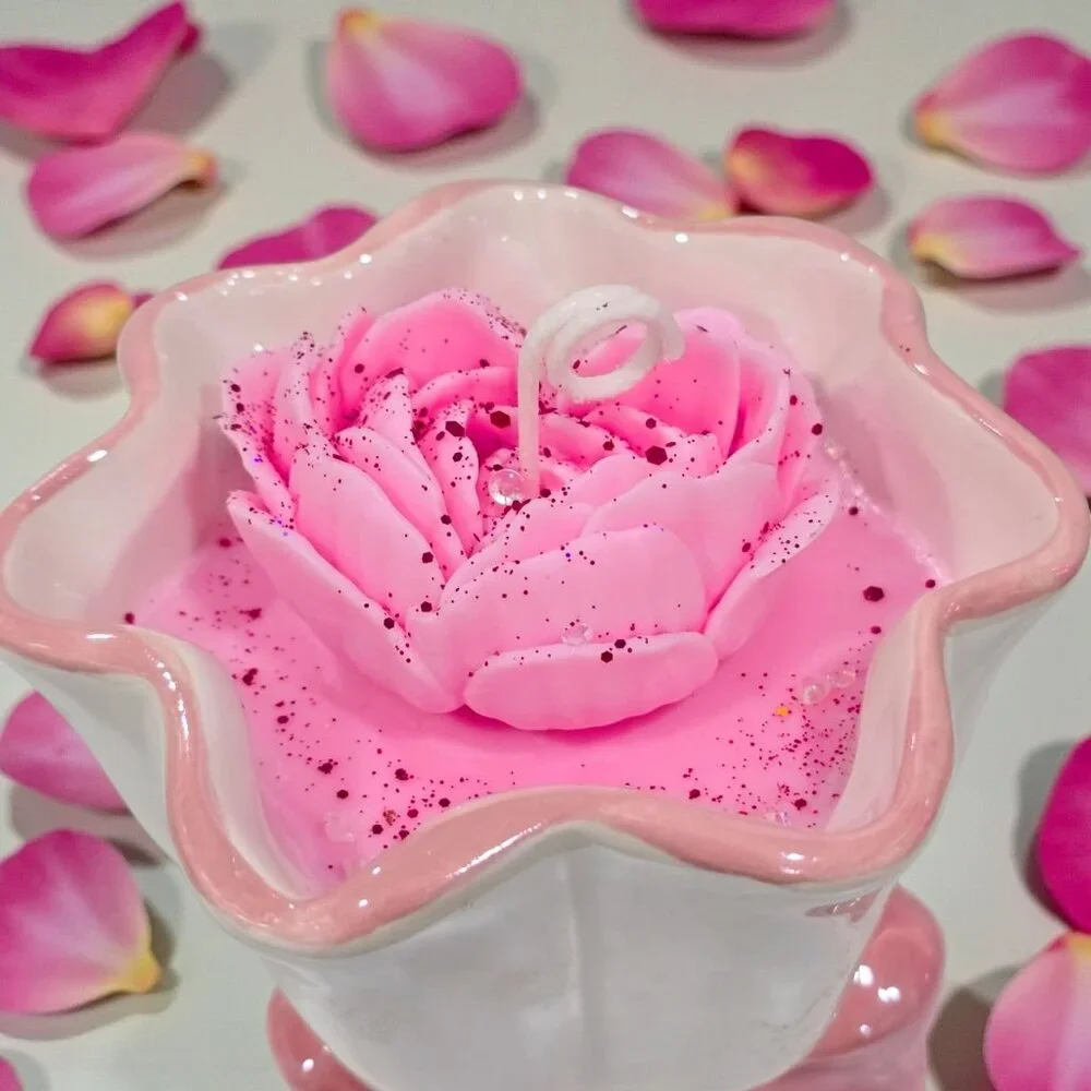 Petal & Pearl ✦ Iridescent Rose Candle ✦ Soy Wax Heart Rose Melt Pink Vessel NWT